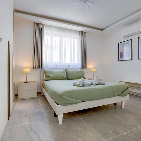 Stunning With Valletta And Harbour Views *