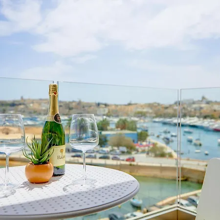 Apartment Stunning With Valletta And Harbour Views *