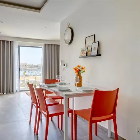 Stunning With Valletta And Harbour Views Sliema